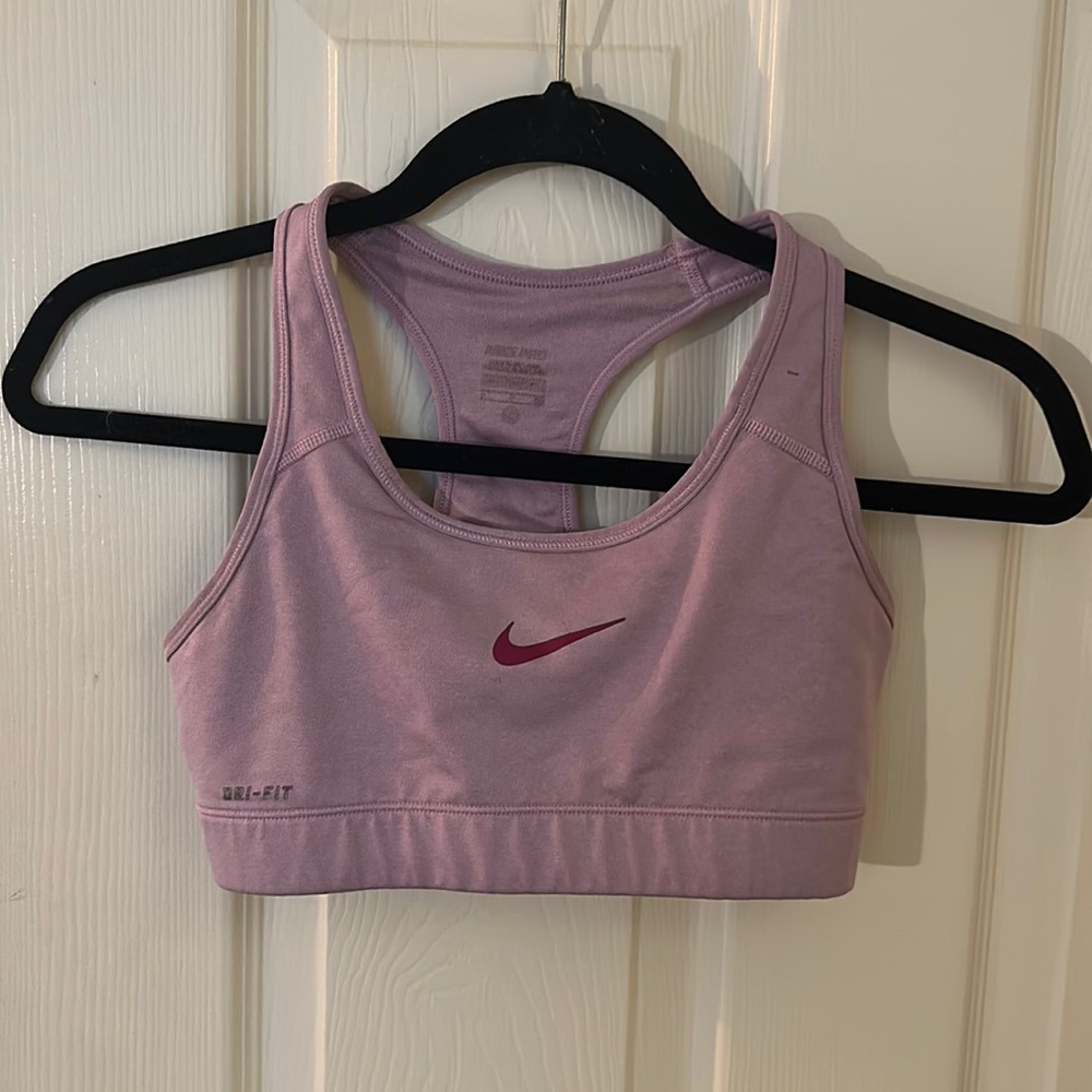 Nike sports bra - light pink (size medium)